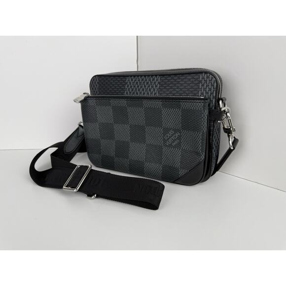 Louis Vuitton Trio Messenger Damier Ebene Men's Bag in Grey - Picture 1 of 16